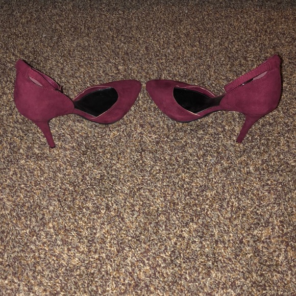 Burgundy Heels - Picture 4 of 4